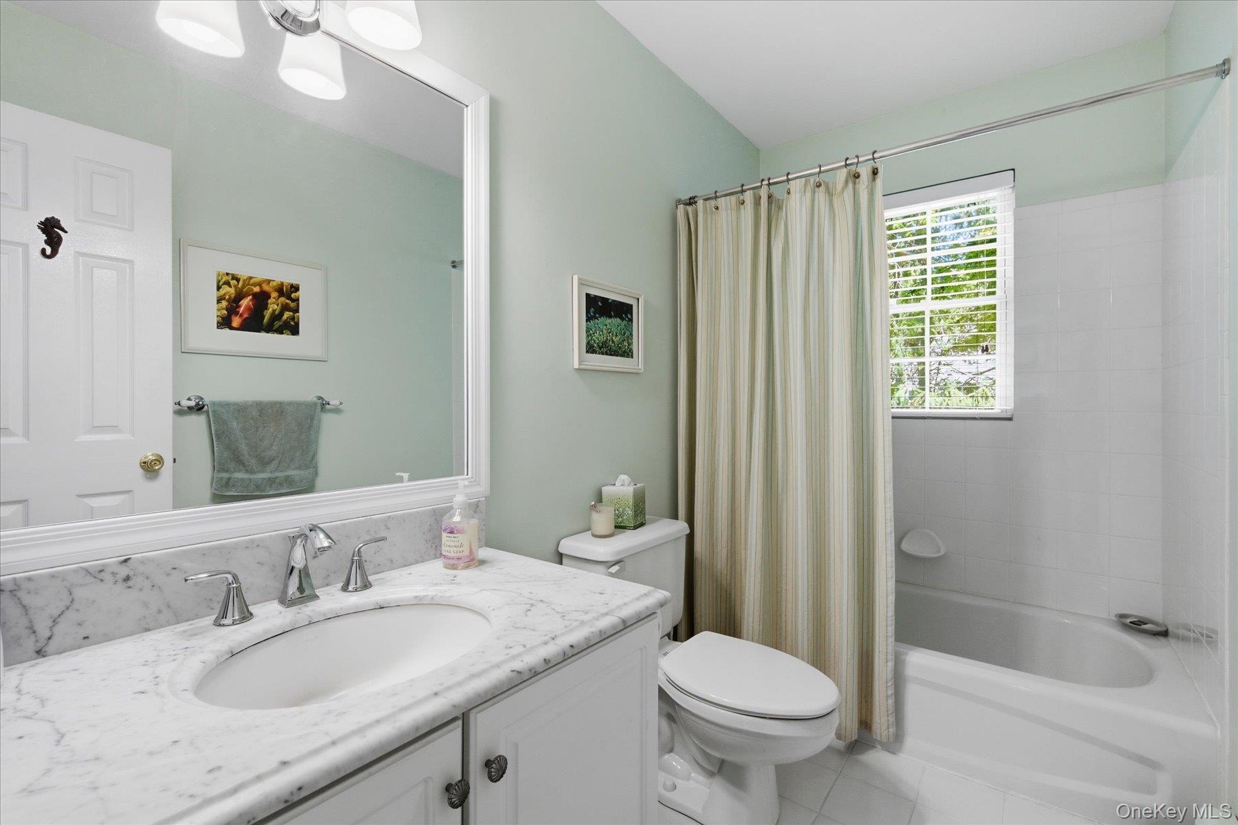 34 Water Hole Road East Hampton, NY 11937 - Photo 16 of 32