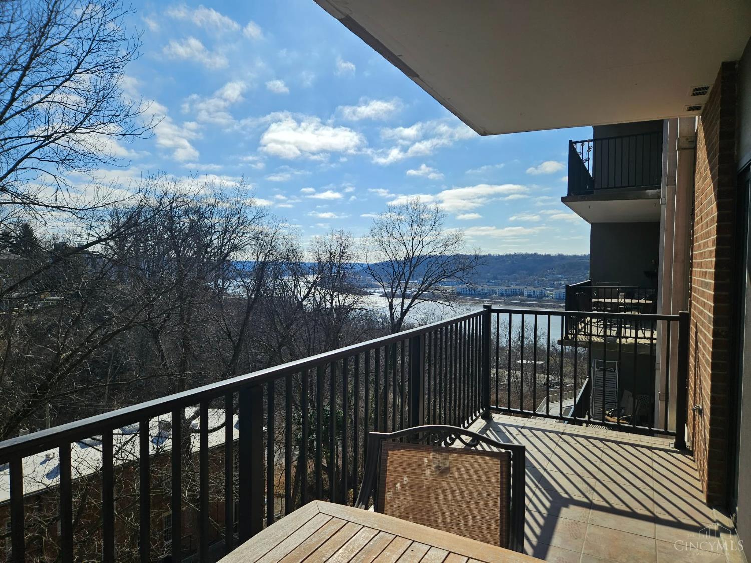 1815 William Howard Taft Road, Unit 507 Cincinnati, OH 45206 - Photo 18 of 28