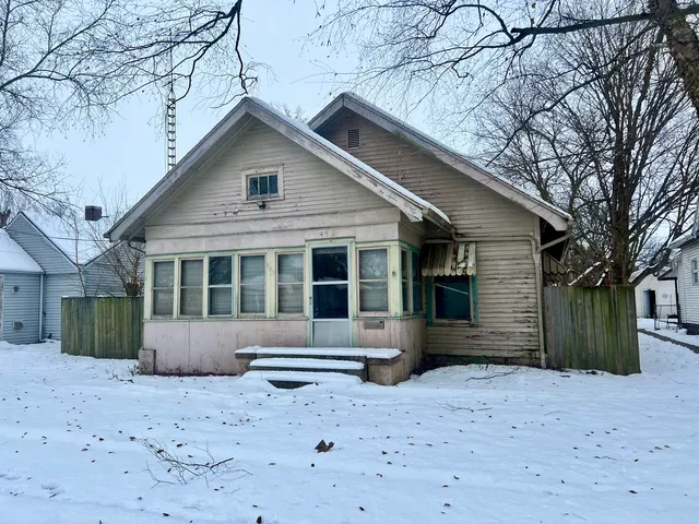 $24,900 | 452 East Washington Street, Arcola, IL 61910