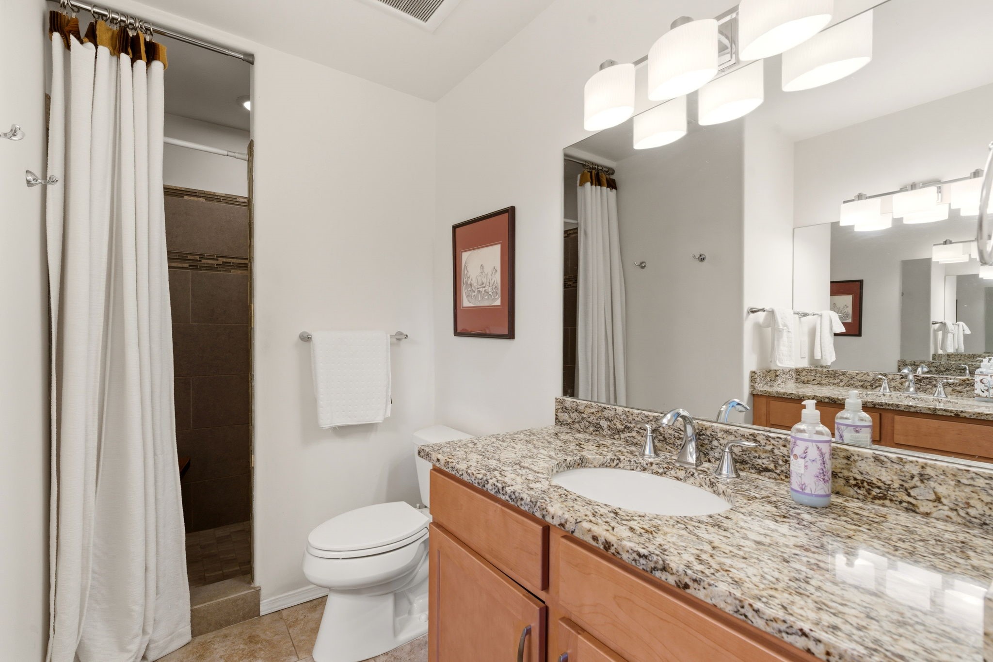 3 Silver Buckle Road Santa Fe, NM 87508 - Photo 21 of 34 Primary bath featuring walk-in tiled shower