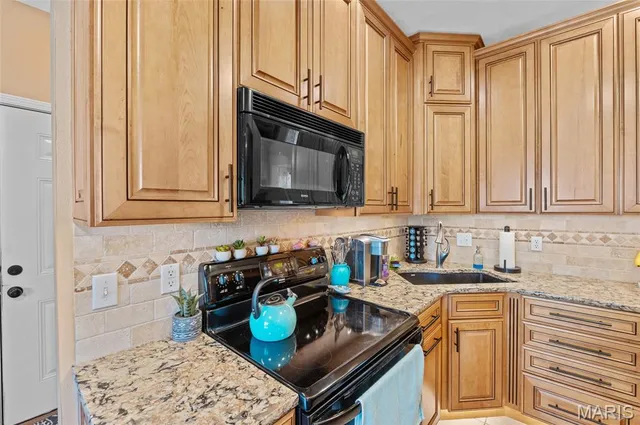 $405,000 | 8037 Austin Drive, Troy, IL 62294