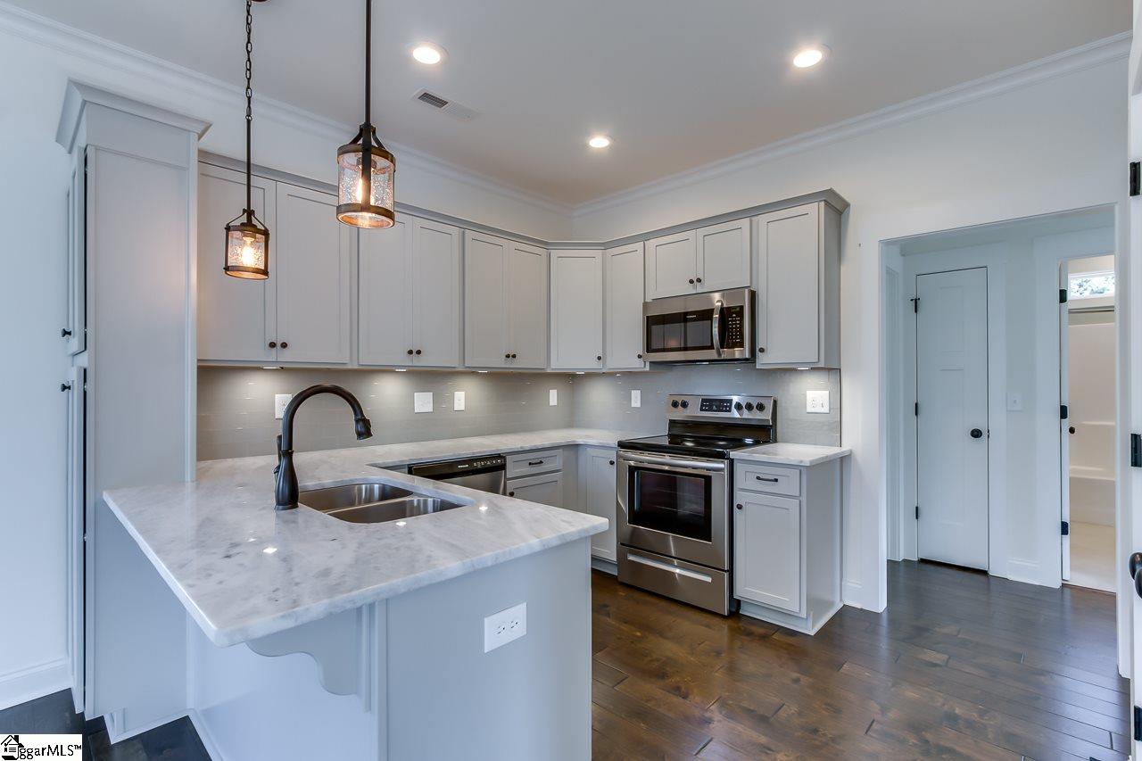 15 Ridge Street Greenville, SC 29605 - Photo 3 of 13 Gallery Image 3