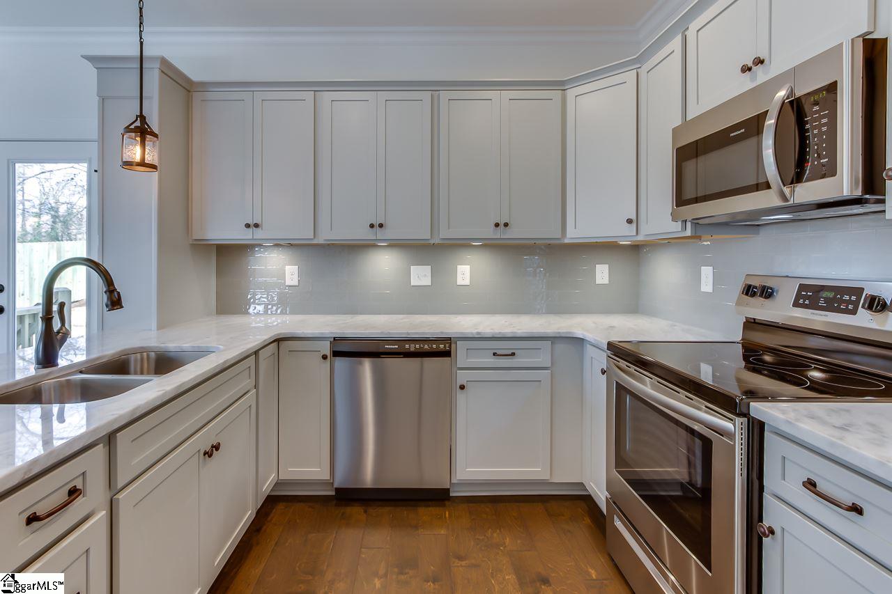 15 Ridge Street Greenville, SC 29605 - Photo 4 of 13 Gallery Image 4
