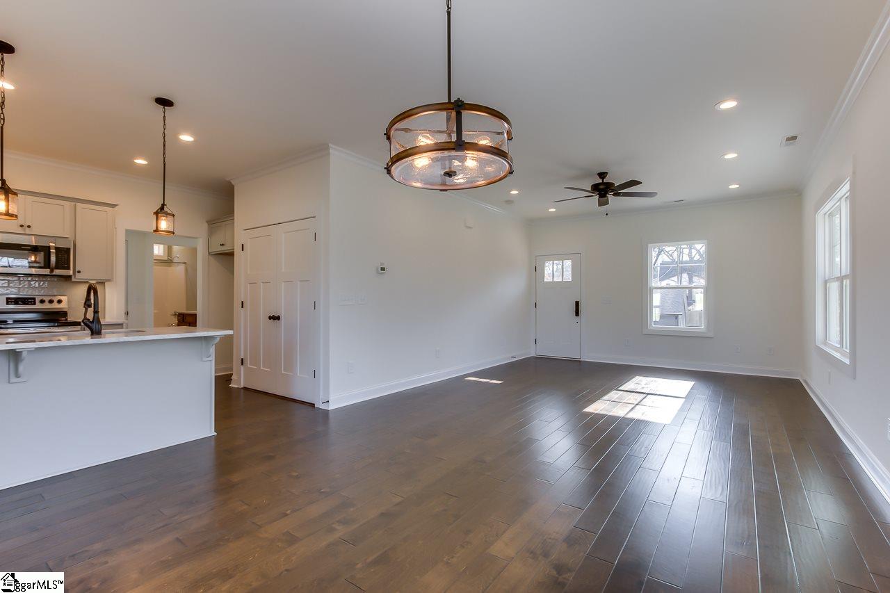 15 Ridge Street Greenville, SC 29605 - Photo 6 of 13 Gallery Image 6