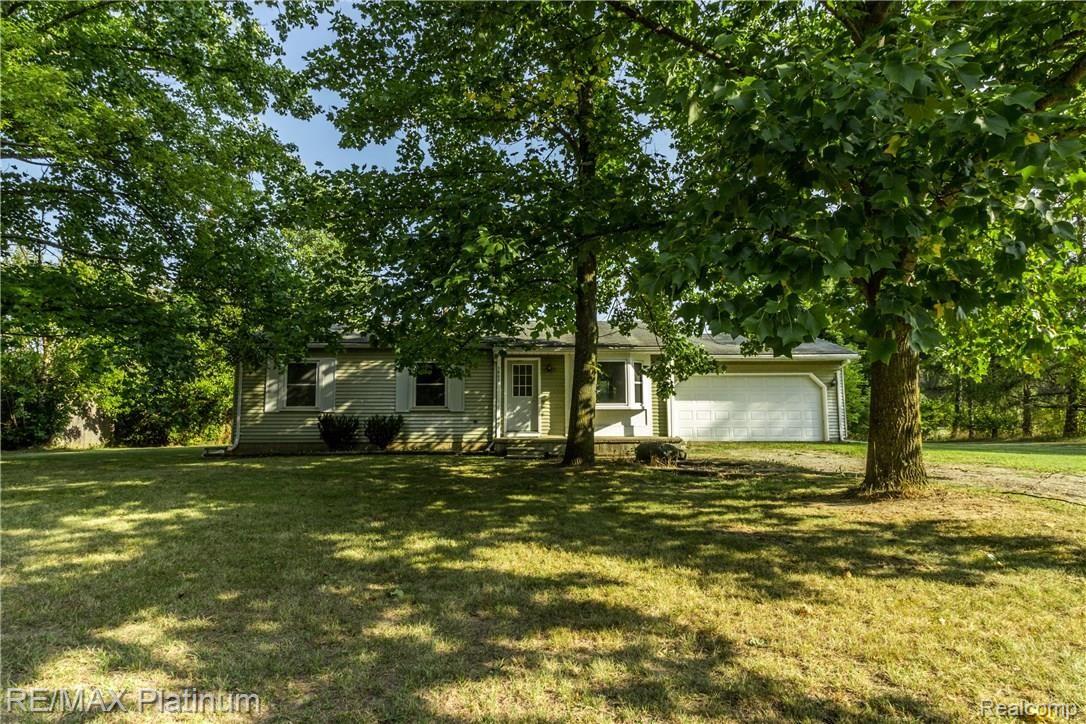 3802 Steinacker Road Howell, MI 48855 - Photo 1 of 34 Exteriors 1.jpg