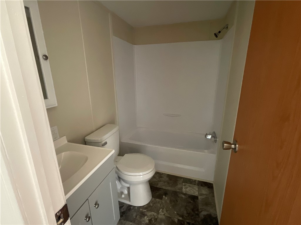 956 Middle Road Oswego, NY 13126 - Photo 10 of 21 Gallery Image 10