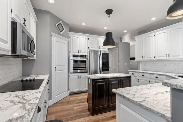 $524,900 | 1228 Gail Drive, Green Bay, WI 54311