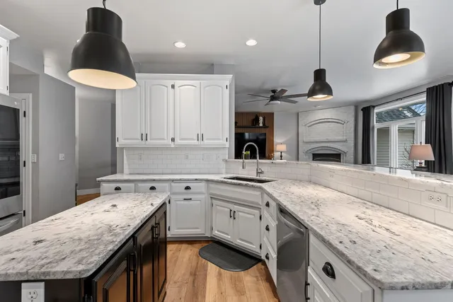 $524,900 | 1228 Gail Drive, Green Bay, WI 54311