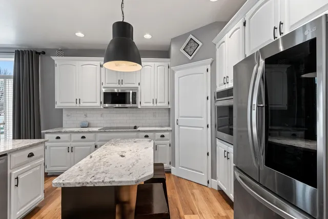 $524,900 | 1228 Gail Drive, Green Bay, WI 54311