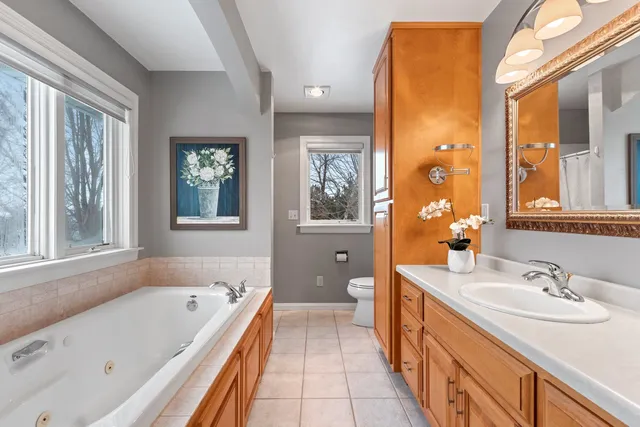 $524,900 | 1228 Gail Drive, Green Bay, WI 54311