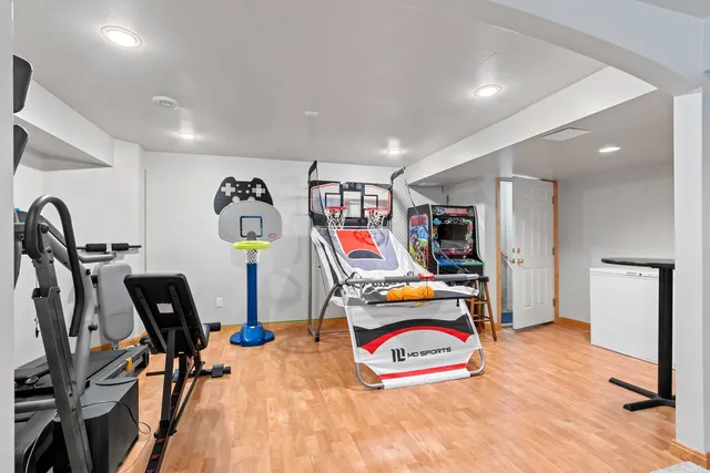 $524,900 | 1228 Gail Drive, Green Bay, WI 54311