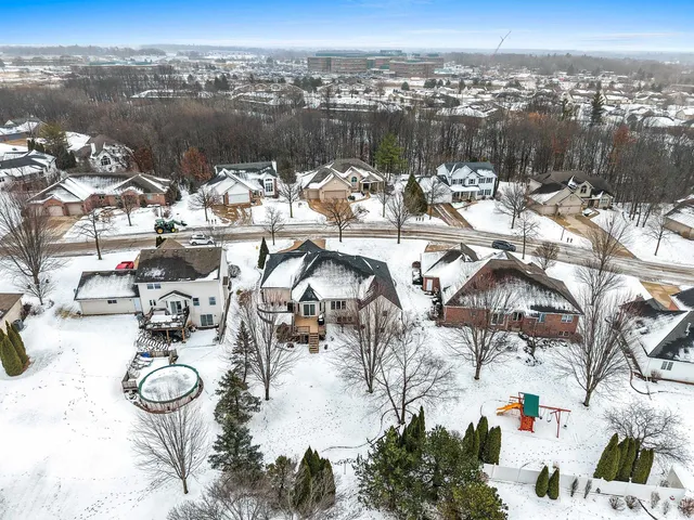 $524,900 | 1228 Gail Drive, Green Bay, WI 54311