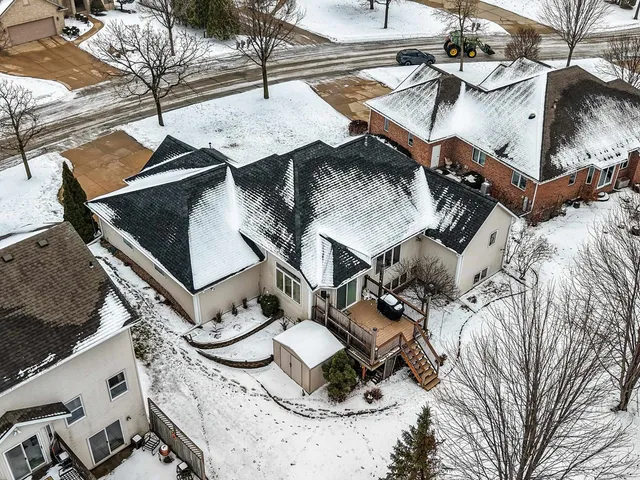 $524,900 | 1228 Gail Drive, Green Bay, WI 54311