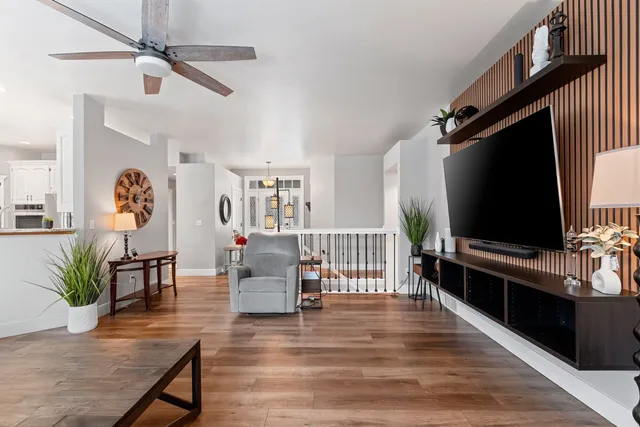 $524,900 | 1228 Gail Drive, Green Bay, WI 54311