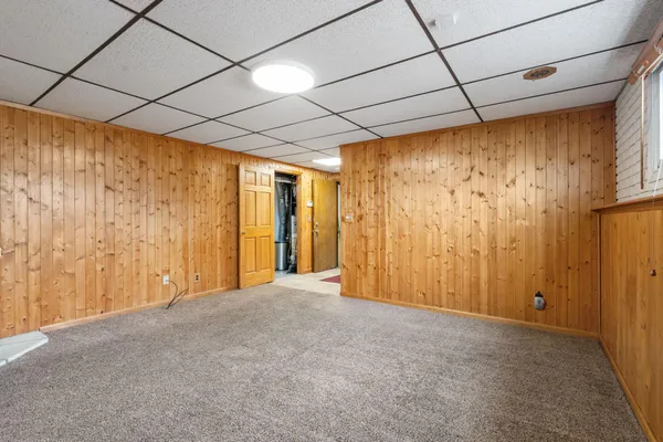$370,000 | 1460 Hoyt Avenue East, St. Paul, MN 55106