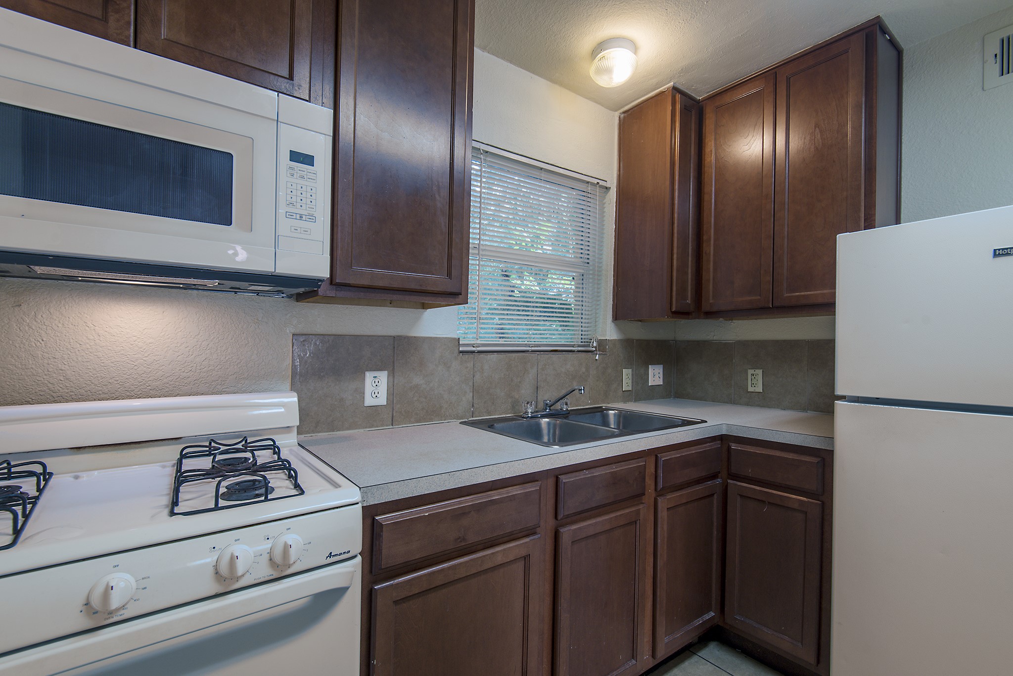 6810 Westover Street, Unit 9 Houston, TX 77087 - Photo 5 of 10