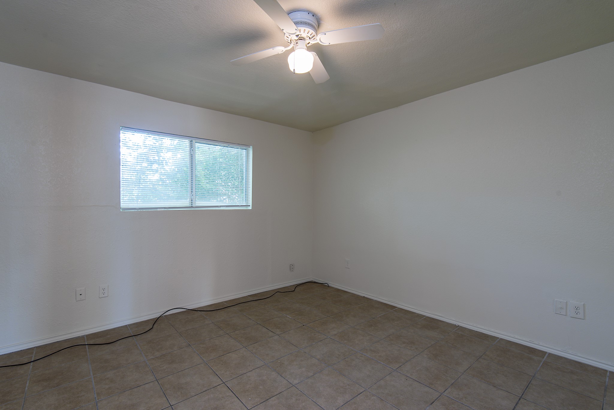6810 Westover Street, Unit 9 Houston, TX 77087 - Photo 8 of 10