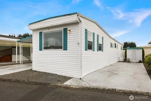 a view of a white house