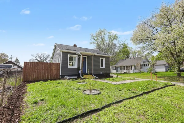 $215,000 | 904 Hawthorne Avenue, Ypsilanti, MI 48198