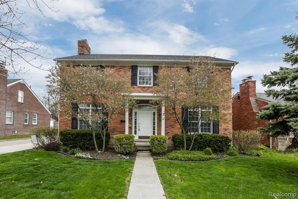 1110 Vernier Road Grosse Pointe Woods, MI 48236 - Photo 1 of 33