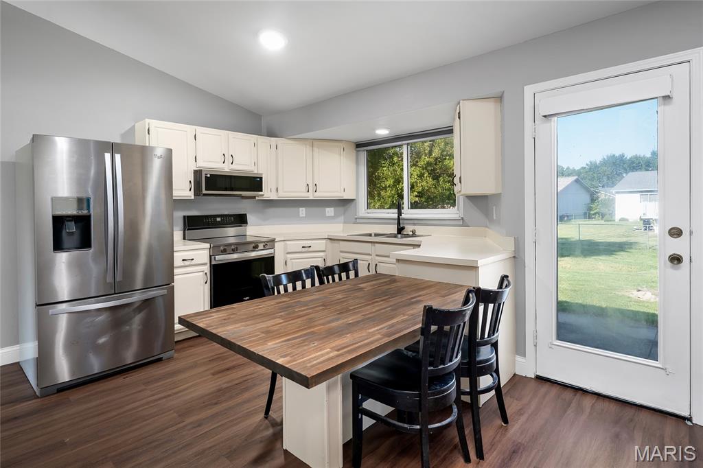 1157 Spencer Road St. Peters, MO 63376 - Photo 6 of 16 Gallery Image 6