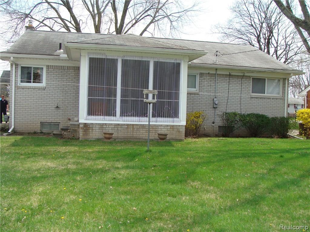 8863 Canal Road Sterling Heights, MI 48314 - Photo 3 of 17 8863 Canal 022.jpg
