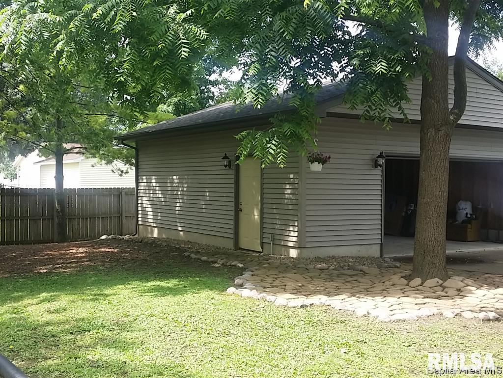 3000 Somerton Road Springfield, IL 62702 - Photo 3 of 13