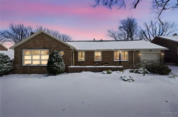 $372,900 | 54 Coniston Road, Amherst, NY 14226