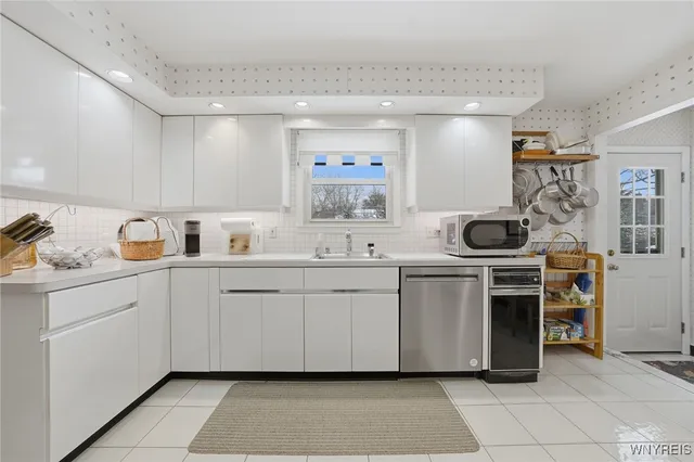 $372,900 | 54 Coniston Road, Amherst, NY 14226