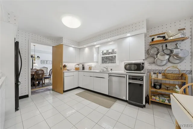 $372,900 | 54 Coniston Road, Amherst, NY 14226