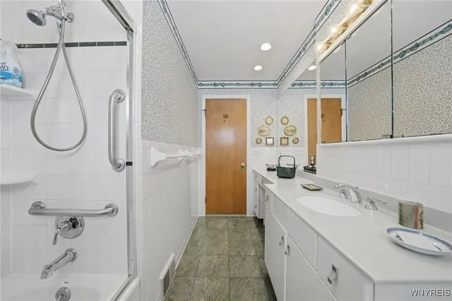 $372,900 | 54 Coniston Road, Amherst, NY 14226