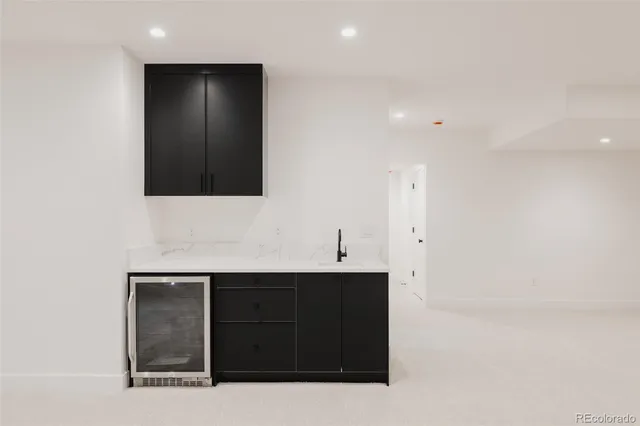 a view of the entrance of the house