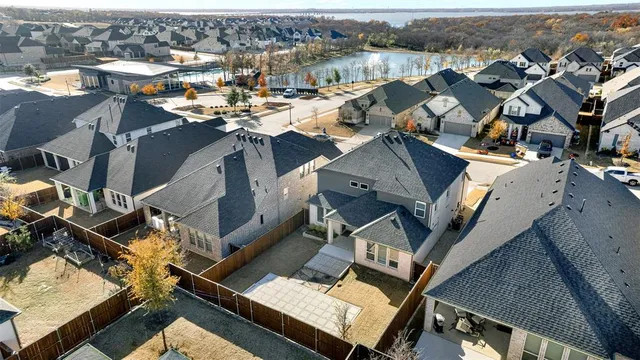 $500,000 | 209 Savannah Lane, Oak Point, TX 75068