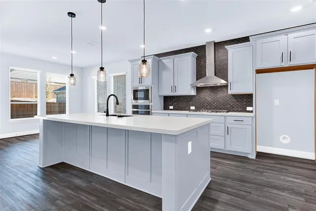 $500,000 | 209 Savannah Lane, Oak Point, TX 75068