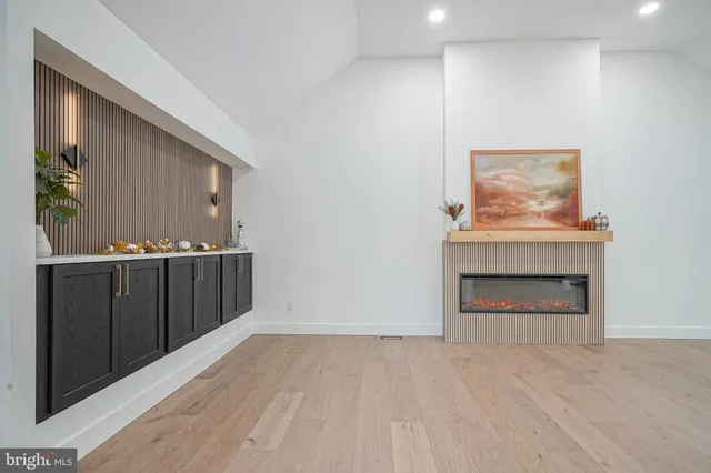 $899,000 | 316 Farmdale Road, Moorestown, NJ 08057