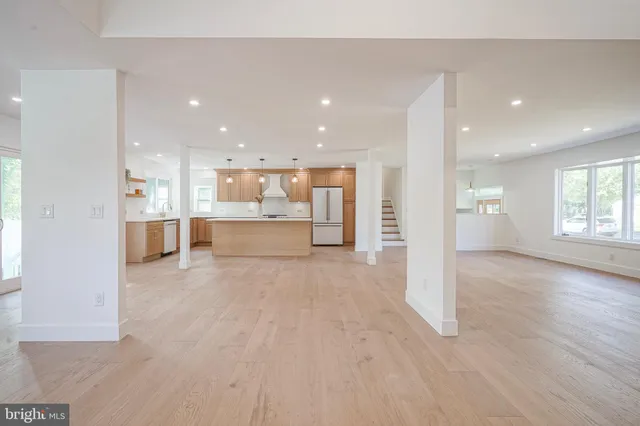 $899,000 | 316 Farmdale Road, Moorestown, NJ 08057