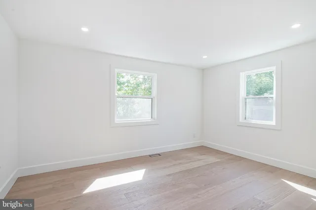 $899,000 | 316 Farmdale Road, Moorestown, NJ 08057