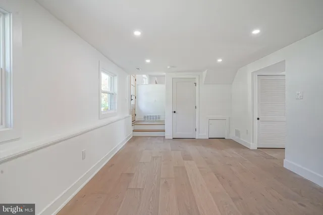 $899,000 | 316 Farmdale Road, Moorestown, NJ 08057