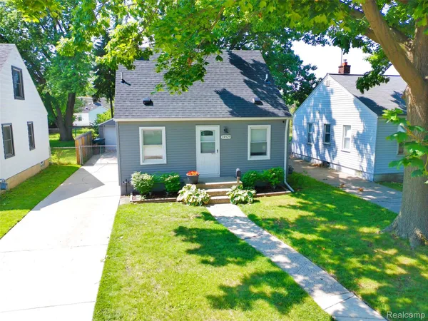 $199,900 | 24929 Cooke Street, Dearborn, MI 48124