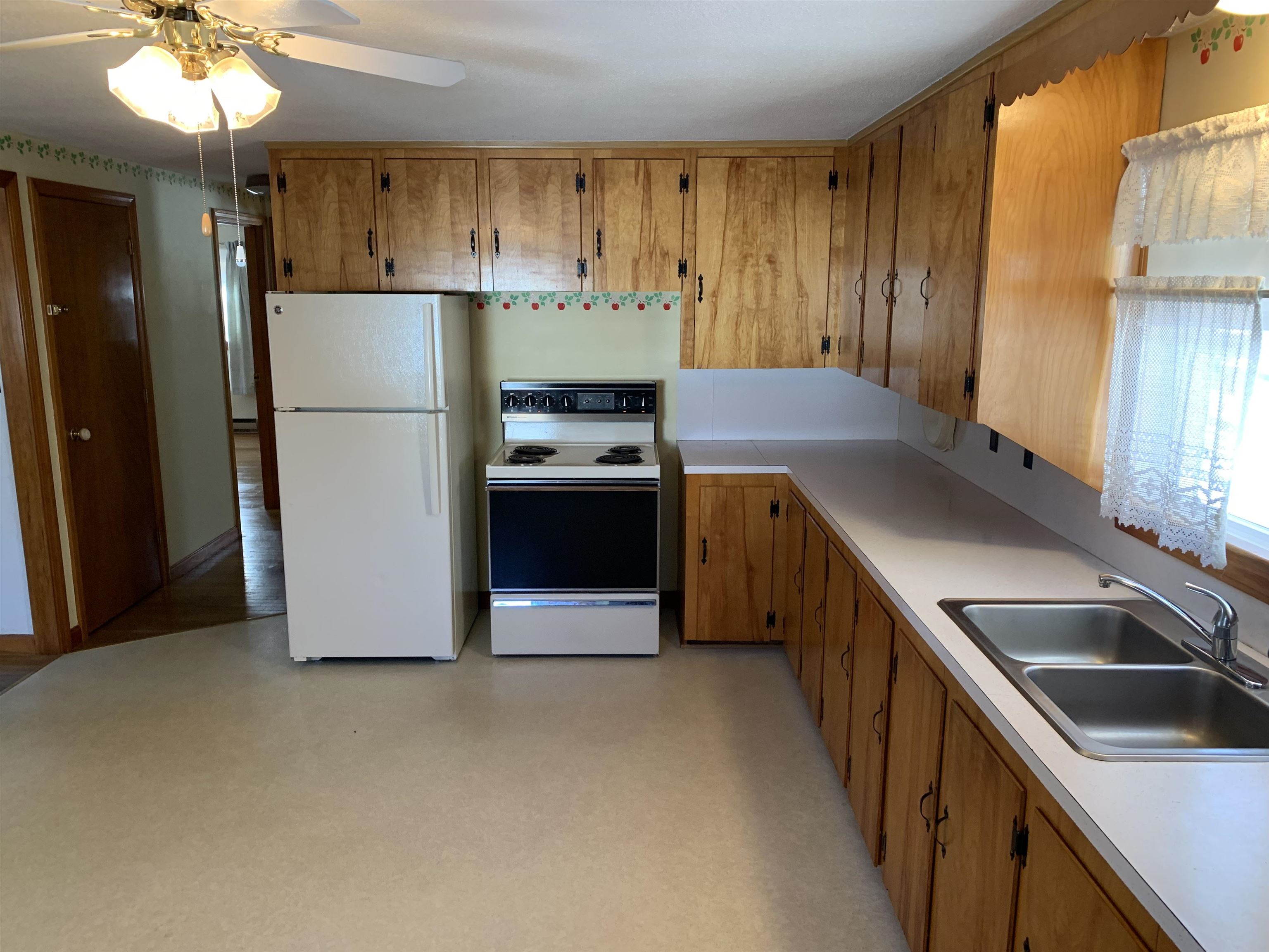 214 Airport Road Concord, NH 03301 - Photo 8 of 24