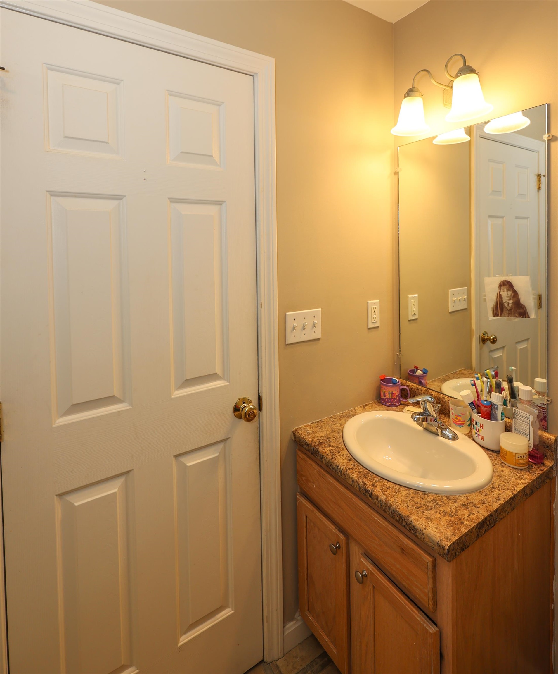 99 South Ridge Drive Manchester, NH 03109 - Photo 22 of 40