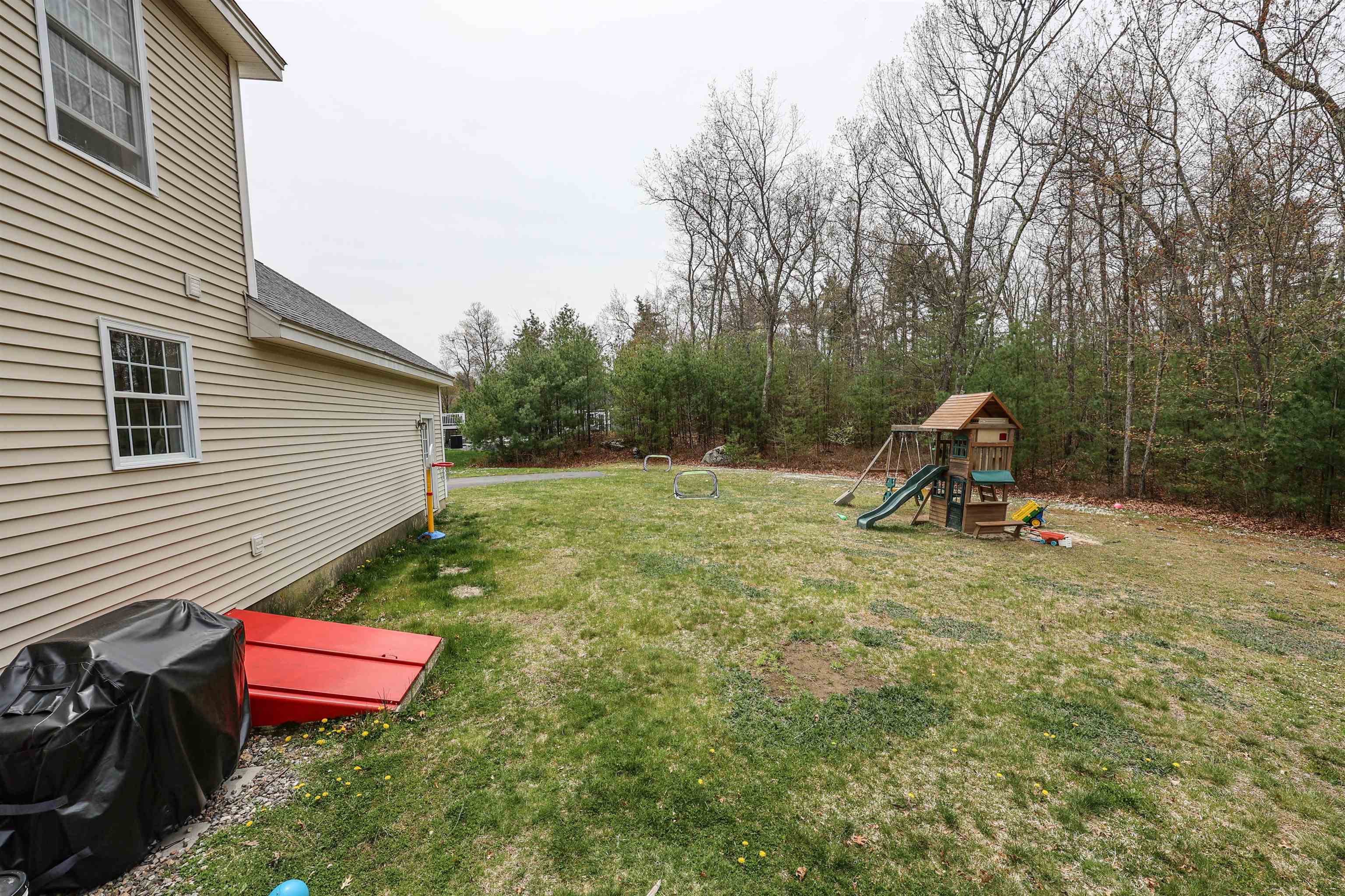 99 South Ridge Drive Manchester, NH 03109 - Photo 38 of 40