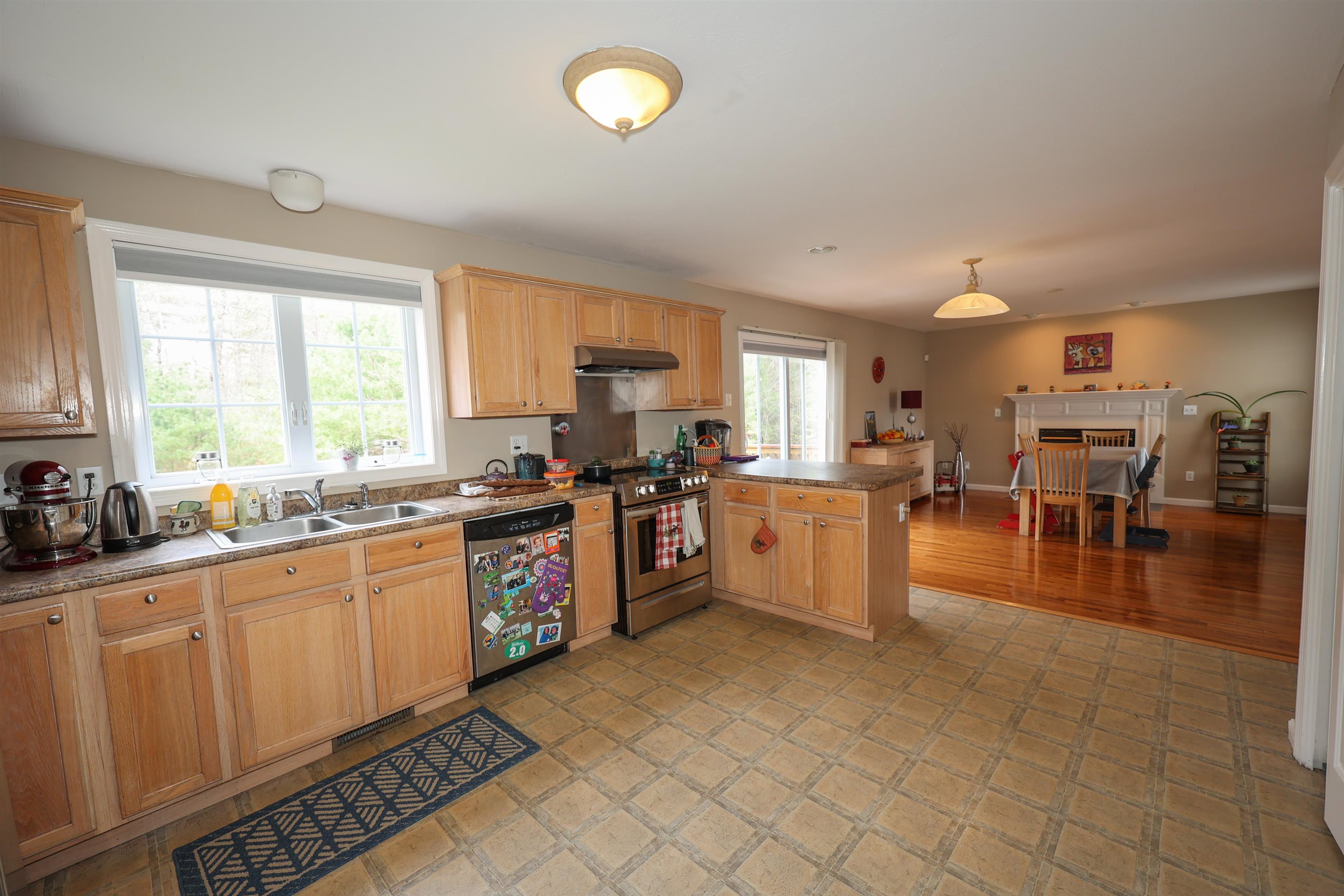 99 South Ridge Drive Manchester, NH 03109 - Photo 5 of 40