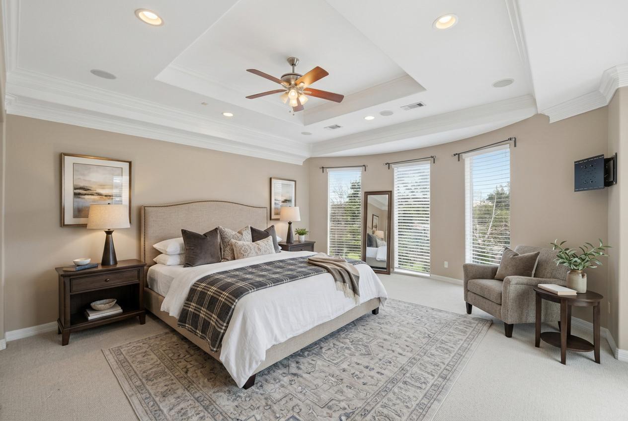 1316 Cleburne Street, Unit B Houston, TX 77004 - Photo 17 of 30 a bedroom with a bed and a chandelier