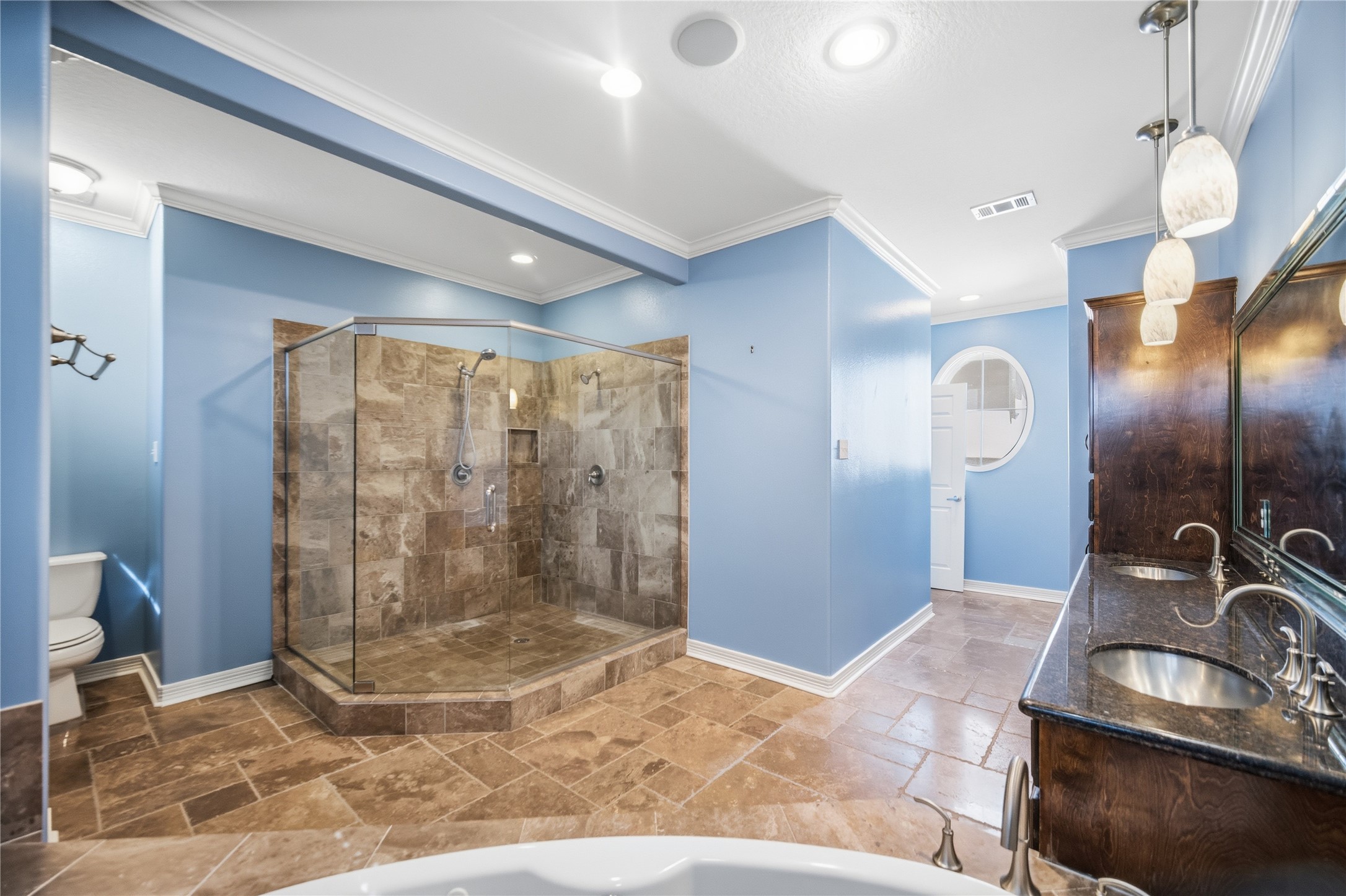 1316 Cleburne Street, Unit B Houston, TX 77004 - Photo 24 of 30 a bathroom with a sink and a mirror