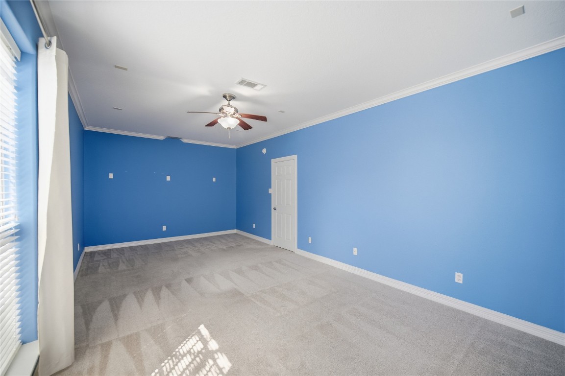 1316 Cleburne Street, Unit B Houston, TX 77004 - Photo 4 of 30 a view of a livingroom with a chandelier fan