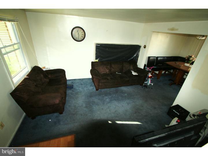 151 Margate Road Upper Darby, PA 19082 - Photo 5 of 8 Family Room