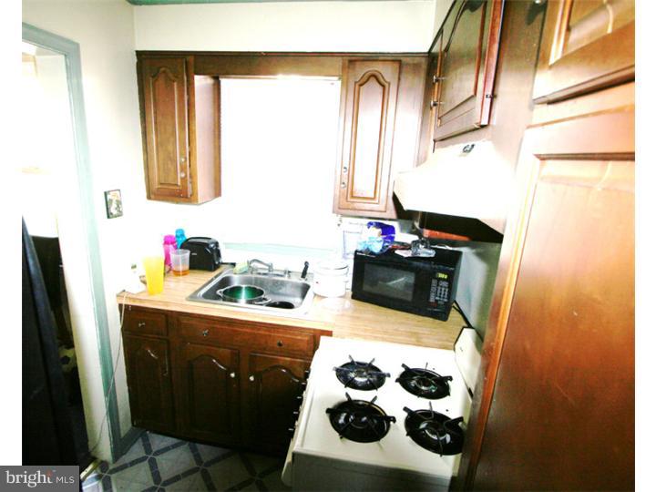 151 Margate Road Upper Darby, PA 19082 - Photo 7 of 8 Kitchen