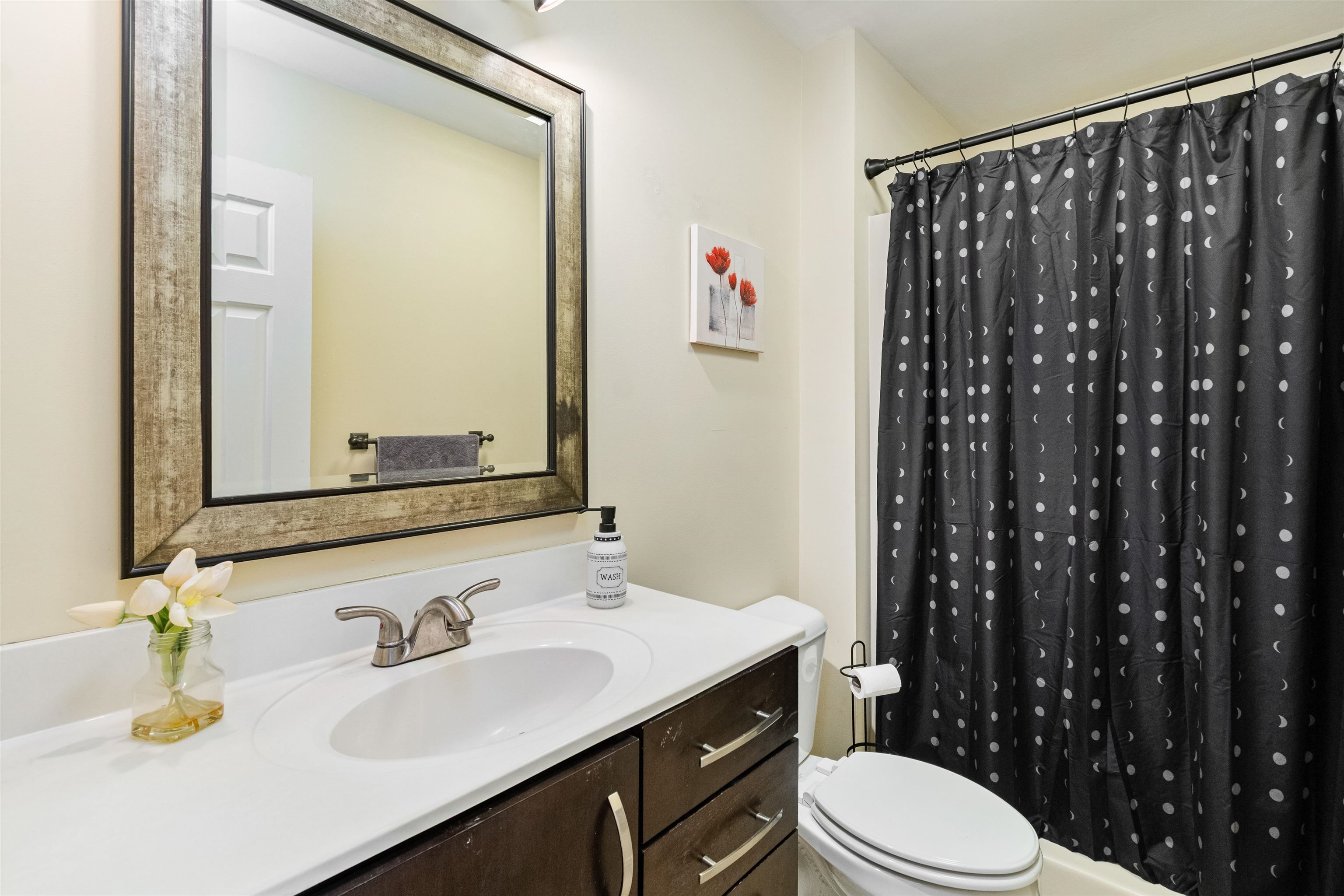 602 North Avenue, Unit 8 Burlington, VT 05408 - Photo 36 of 60