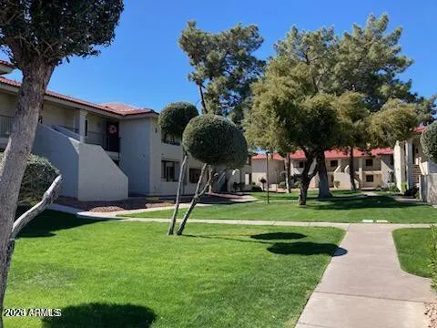 $2,000 | 10610 South 48th Street, Unit 2058, Phoenix, AZ 85044